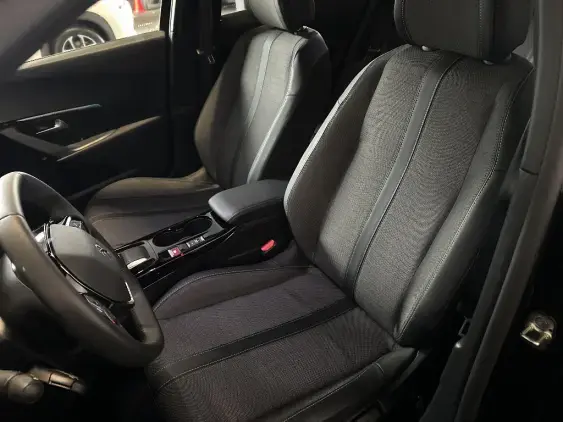 PEUGEOT 2008 ELECTRIQUE II - voiture d'occasion - Photo 17