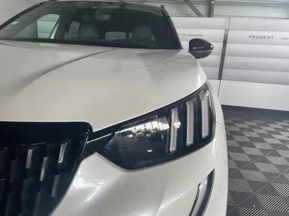 PEUGEOT 2008 II - voiture d'occasion - Photo 21