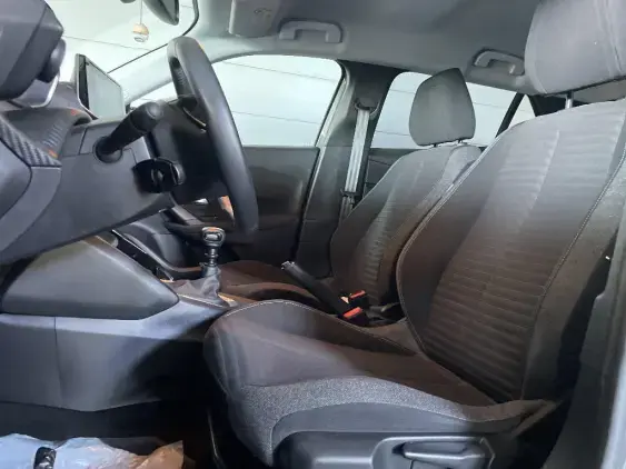 PEUGEOT 2008 II - voiture d'occasion - Photo 16