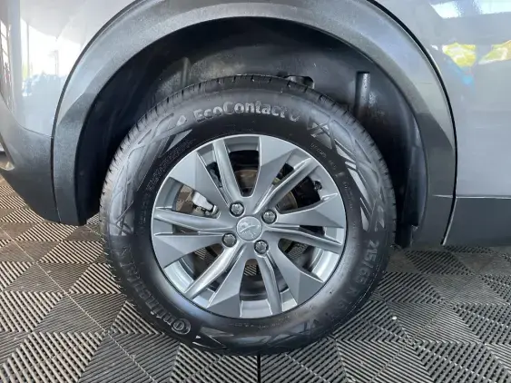PEUGEOT 2008 II - voiture d'occasion - Photo 22