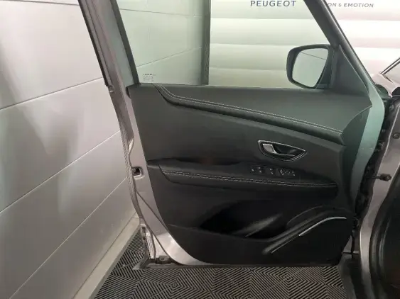 RENAULT SCENIC IV - voiture d'occasion - Photo 19