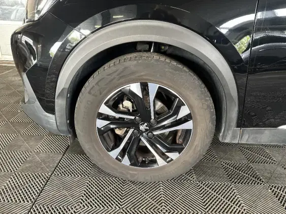 PEUGEOT 2008 II - voiture d'occasion - Photo 22