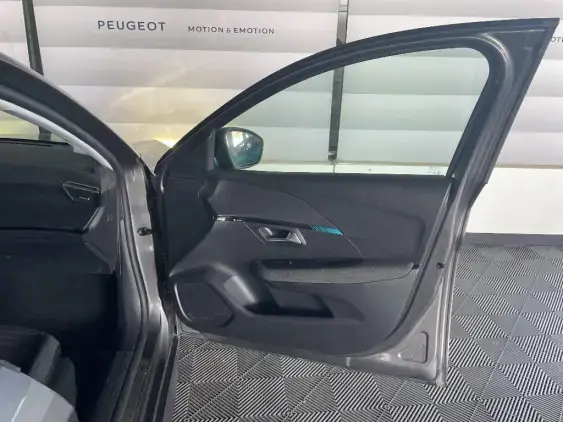 PEUGEOT 208 II - voiture d'occasion - Photo 19
