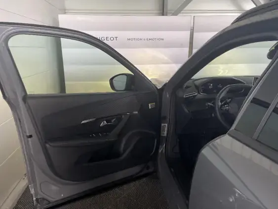 PEUGEOT 2008 II - voiture d'occasion - Photo 18