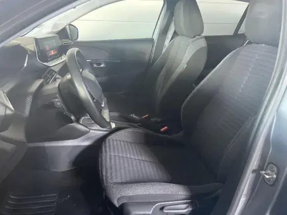 PEUGEOT 208 II - voiture d'occasion - Photo 17