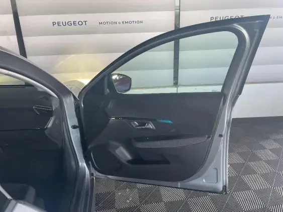 PEUGEOT 208 II - voiture d'occasion - Photo 19