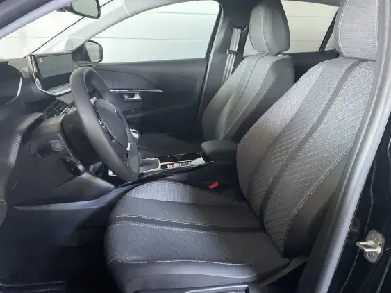 PEUGEOT 208 II - voiture d'occasion - Photo 17