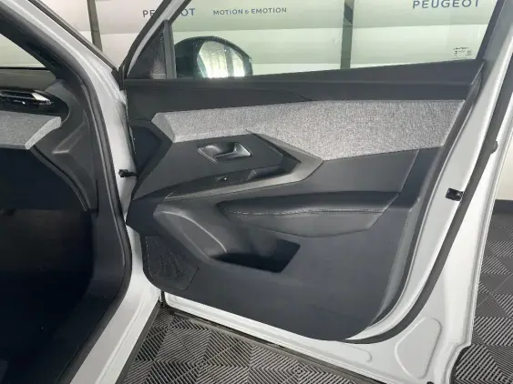 PEUGEOT 3008 III - voiture d'occasion - Photo 19