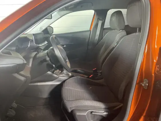 PEUGEOT 2008 II - voiture d'occasion - Photo 17