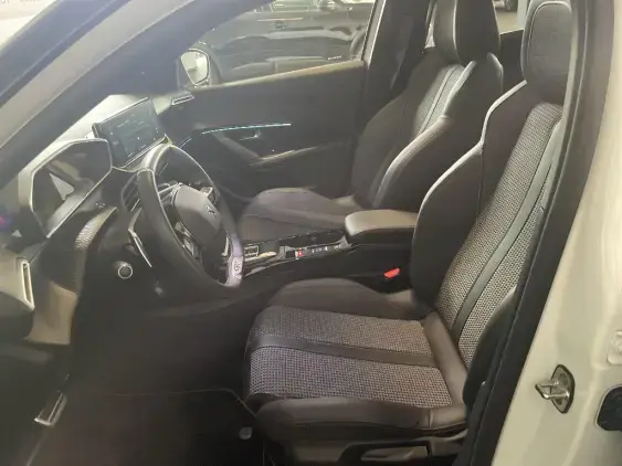 PEUGEOT 2008 II - voiture d'occasion - Photo 18