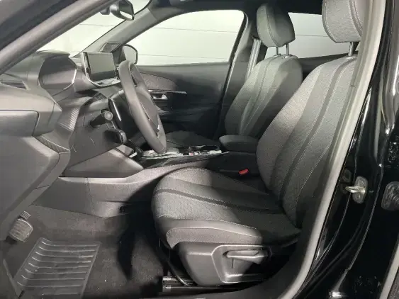 PEUGEOT 2008 II - voiture d'occasion - Photo 17