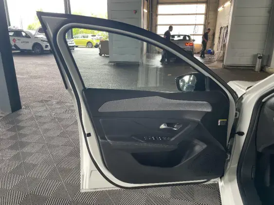 PEUGEOT 308 III - voiture d'occasion - Photo 19