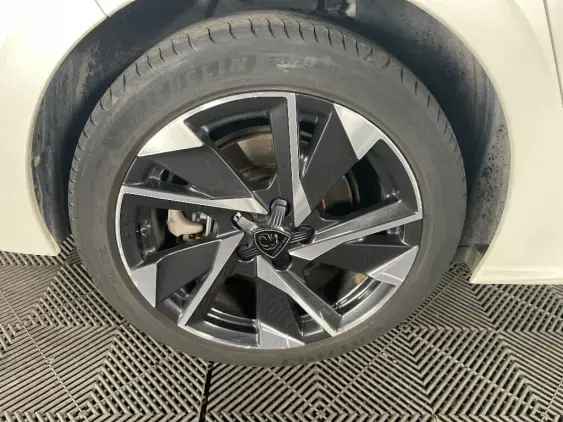 PEUGEOT 308 III - voiture d'occasion - Photo 24