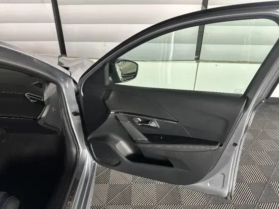 PEUGEOT 208 II - voiture d'occasion - Photo 19