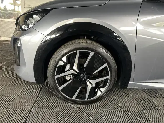 PEUGEOT 208 II - voiture d'occasion - Photo 22