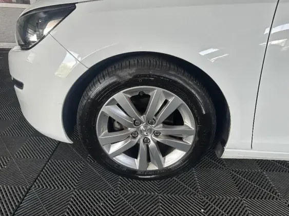 PEUGEOT 308 II - voiture d'occasion - Photo 22