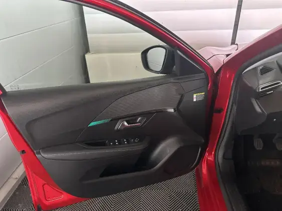 PEUGEOT 208 II - voiture d'occasion - Photo 18