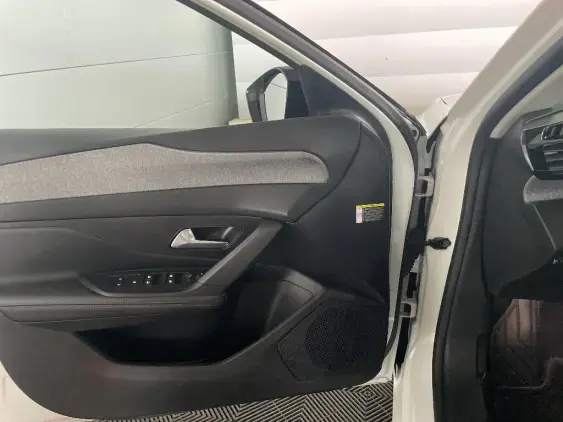 PEUGEOT 308 SW III - voiture d'occasion - Photo 18
