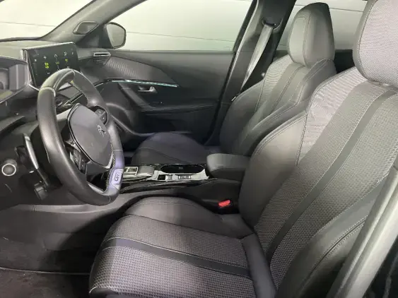 PEUGEOT 2008 II - voiture d'occasion - Photo 17