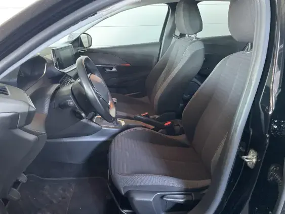 PEUGEOT 208 II - voiture d'occasion - Photo 17