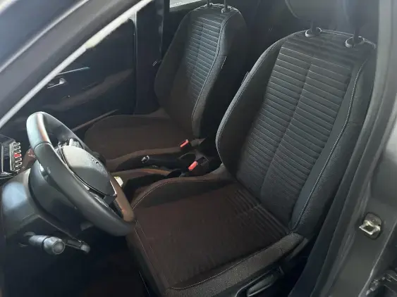 PEUGEOT 208 II - voiture d'occasion - Photo 17