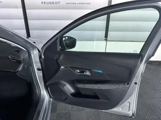 PEUGEOT 208 II - voiture d'occasion - Photo 19