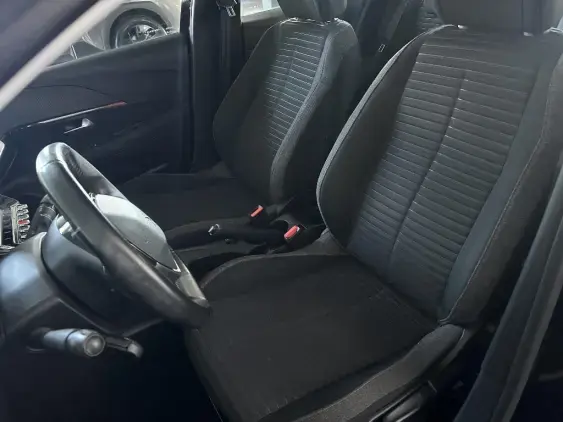 PEUGEOT 208 II - voiture d'occasion - Photo 17
