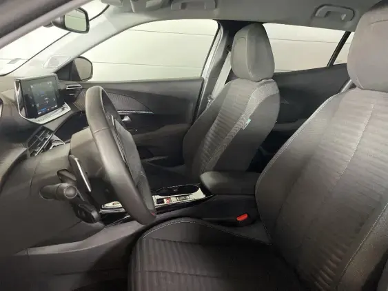 PEUGEOT 2008 II - voiture d'occasion - Photo 17