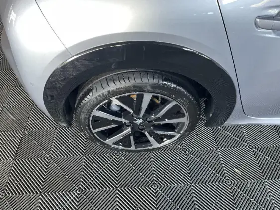 PEUGEOT 208 II - voiture d'occasion - Photo 24