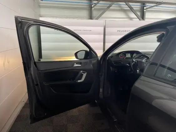 PEUGEOT 308 II - voiture d'occasion - Photo 18