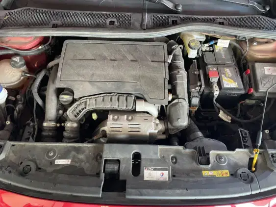 PEUGEOT 208 II - voiture d'occasion - Photo 20