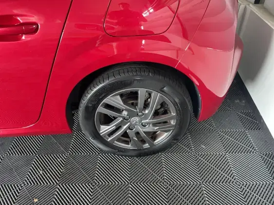 PEUGEOT 208 II - voiture d'occasion - Photo 23