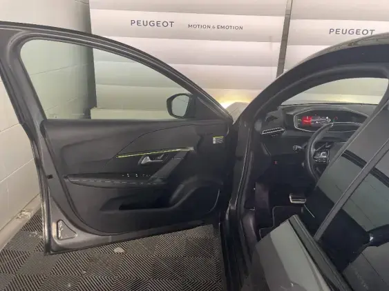 PEUGEOT 208 II - voiture d'occasion - Photo 18