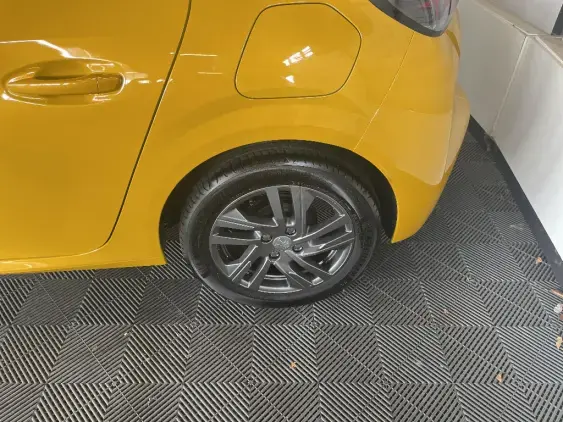 PEUGEOT 208 II - voiture d'occasion - Photo 23