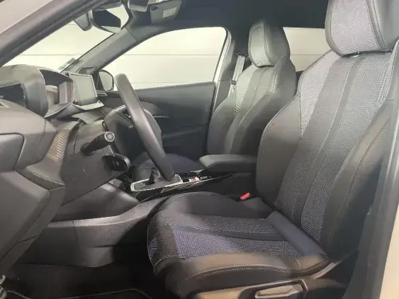 PEUGEOT 2008 II - voiture d'occasion - Photo 17
