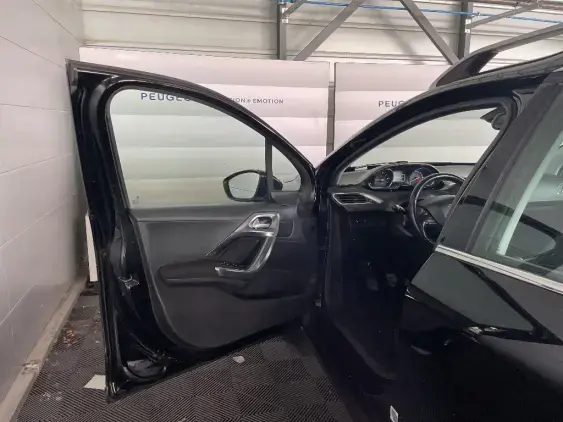 PEUGEOT 2008 - voiture d'occasion - Photo 18