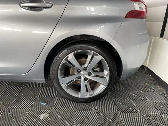 PEUGEOT 308 II - voiture d'occasion - Photo 23