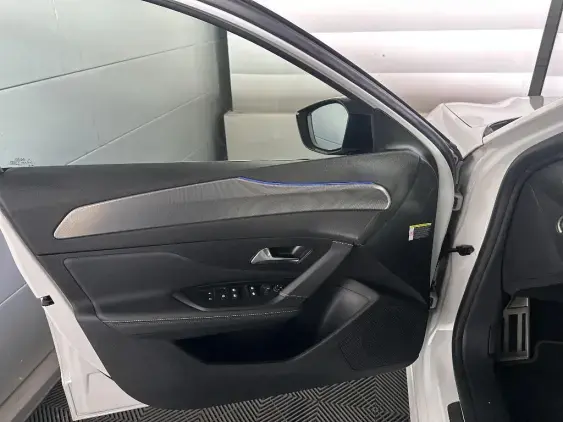 PEUGEOT 308 III - voiture d'occasion - Photo 19