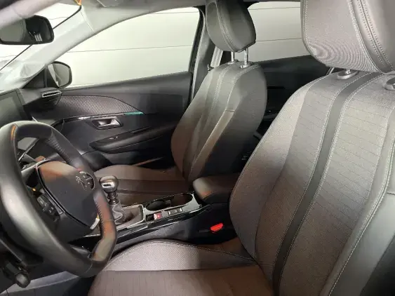 PEUGEOT 208 II - voiture d'occasion - Photo 17