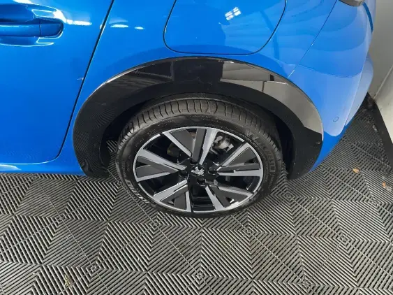 PEUGEOT 208 II - voiture d'occasion - Photo 23