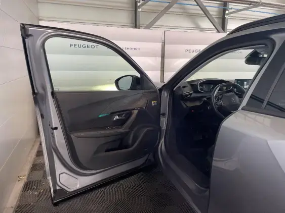 PEUGEOT 2008 ELECTRIQUE II - voiture d'occasion - Photo 18