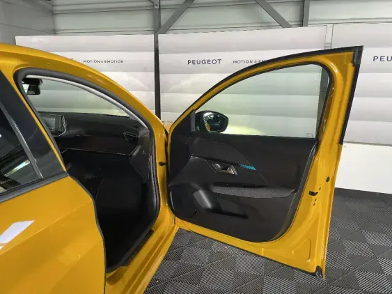 PEUGEOT 208 II - voiture d'occasion - Photo 19