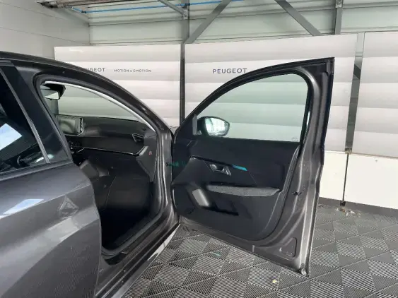 PEUGEOT 208 II - voiture d'occasion - Photo 19