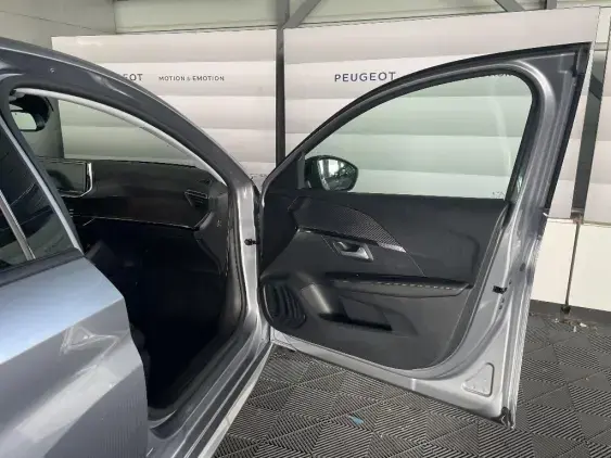 PEUGEOT 208 II - voiture d'occasion - Photo 19