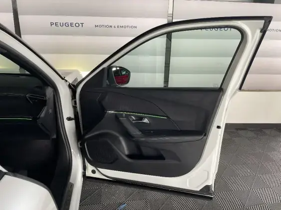 PEUGEOT 2008 ELECTRIQUE II - voiture d'occasion - Photo 19