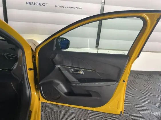 PEUGEOT 208 II - voiture d'occasion - Photo 19