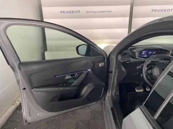 PEUGEOT 208 II - voiture d'occasion - Photo 18