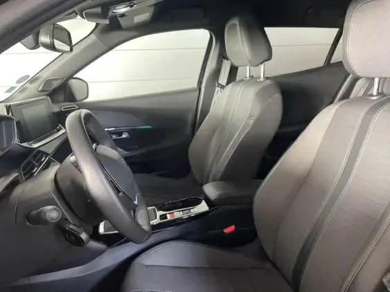 PEUGEOT 2008 II - voiture d'occasion - Photo 17