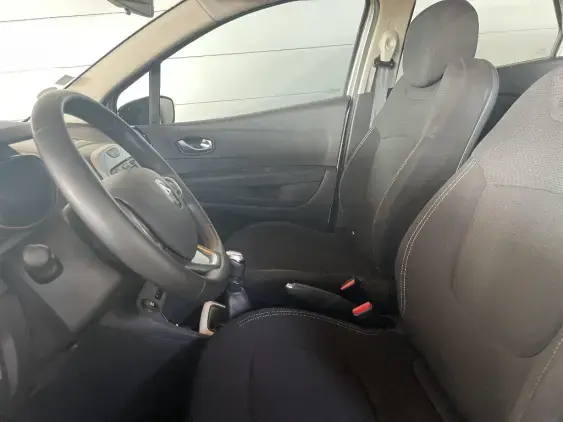 RENAULT CAPTUR - voiture d'occasion - Photo 17