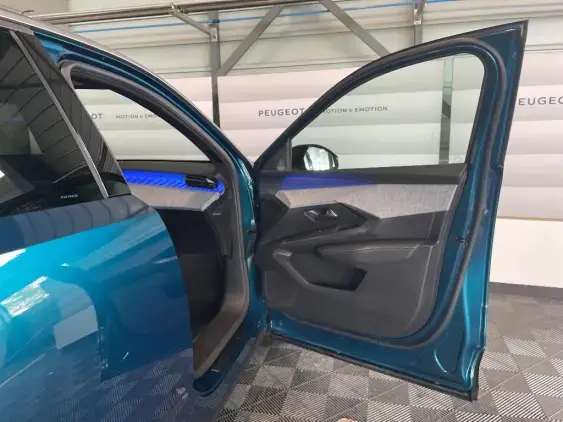 PEUGEOT 3008 ELECTRIQUE III - voiture d'occasion - Photo 18